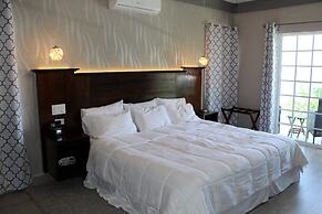 Barefoot Caye Caulker Hotel