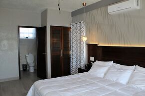 Barefoot Caye Caulker Hotel