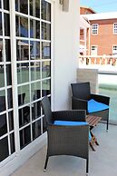 Barefoot Caye Caulker Hotel