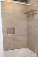 Barefoot Caye Caulker Hotel