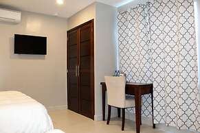 Barefoot Caye Caulker Hotel