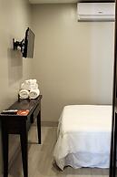 Barefoot Caye Caulker Hotel