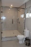 Barefoot Caye Caulker Hotel