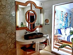 The White Key Luxury Villas