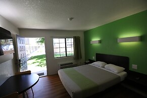 Studio 6 Barstow, CA