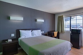 Studio 6 Barstow, CA