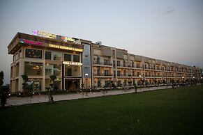 Anandam Clarks Inn Suites Vrindavan