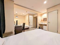 Kanazawa Station Hotel