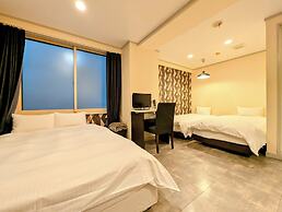 Kanazawa Station Hotel