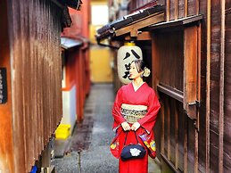 Kanazawa Station Hotel