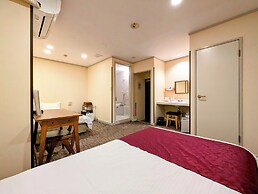 Kanazawa Station Hotel