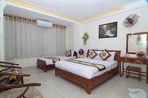 RedDoorz Plus @ Pham Ngu Lao 2