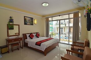 RedDoorz Plus @ Pham Ngu Lao 2