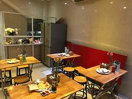 RedDoorz Plus @ Pham Ngu Lao 2