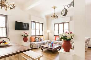 Nephiria's Art House, Under the Acropolis