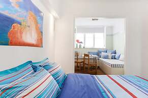 Nephiria, Back to Tradition, In the heart of Plaka