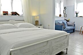 Nephiria, Under the Acropolis, In the heart of Plaka