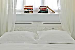 Nephiria, Under the Acropolis, In the heart of Plaka