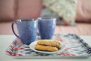 Nephiria, Live like a local next to Acropolis