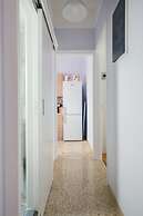 Nephiria, Live like a local next to Acropolis