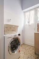 Nephiria, Live like a local next to Acropolis