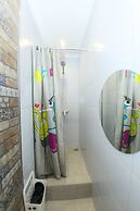 Kupe Capsule Hotel & Hostel