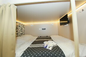 Kupe Capsule Hotel & Hostel