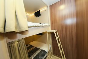 Kupe Capsule Hotel & Hostel