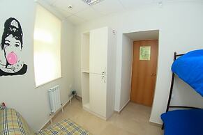 Kupe Capsule Hotel & Hostel