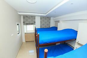 Kupe Capsule Hotel & Hostel