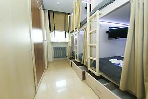 Kupe Capsule Hotel & Hostel