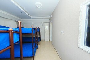 Kupe Capsule Hotel & Hostel