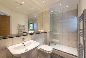 Taymouth Marina-1 Loch View