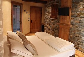 Les Trompeurs Chez Odette