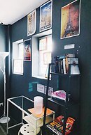 Met A Space Pod @ Arab Street