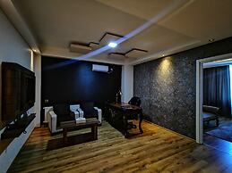 Green Queen Hotel