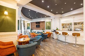 Green Queen Hotel