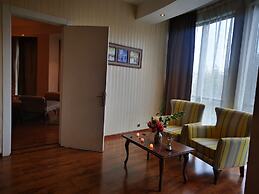 Green Queen Hotel