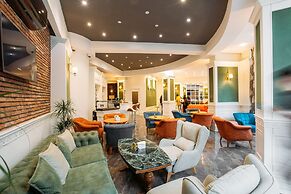 Green Queen Hotel