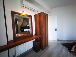 Green Queen Hotel