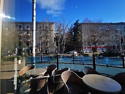 Green Queen Hotel