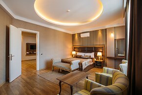 Green Queen Hotel