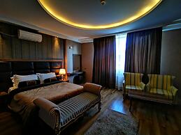 Green Queen Hotel