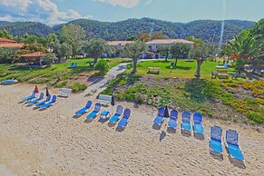 Anna Karra Studios & Apartments