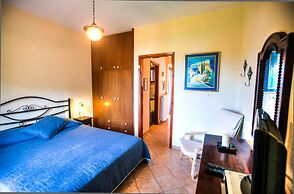 Anna Karra Studios & Apartments