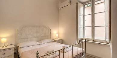 Colosseo 2 Bedroom Walking Distance