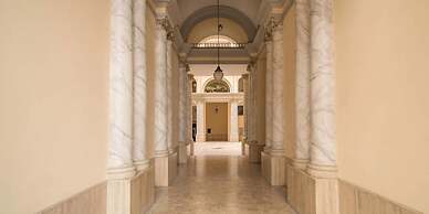 Colosseo 2 Bedroom Walking Distance