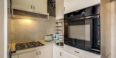 Colosseo 2 Bedroom Walking Distance