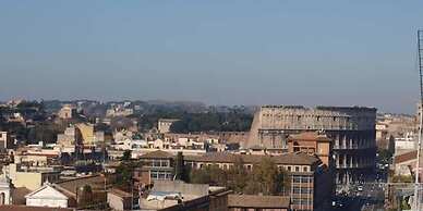 Colosseo 2 Bedroom Walking Distance