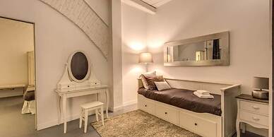 Vicolo delle grotte Campo di fiori